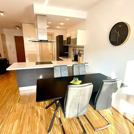 River Diamond Apartamento Praga